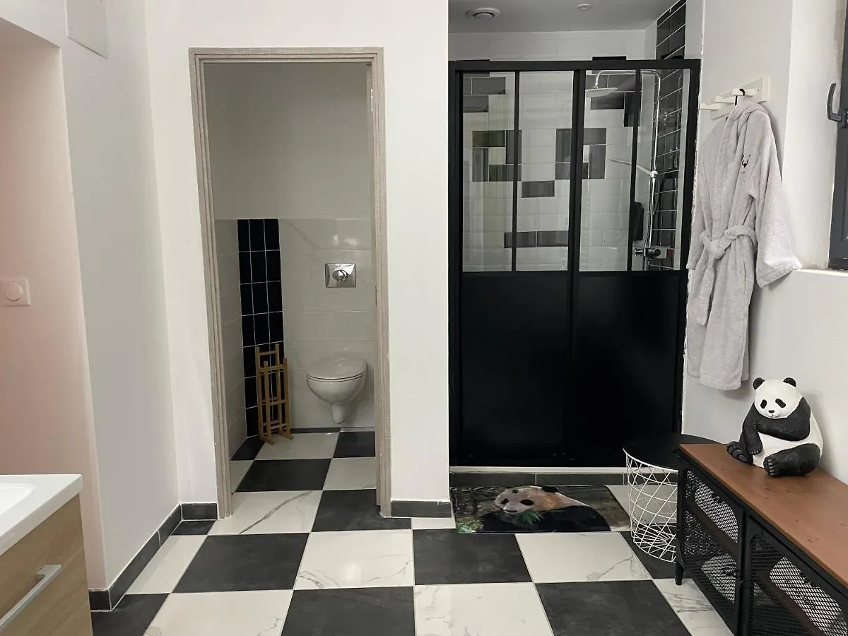 Reve De Panda Avec Sauna Et Jacuzzi Privatif Abrest